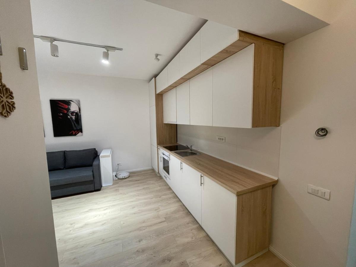Aquamarine Luxury Palace Apartment
